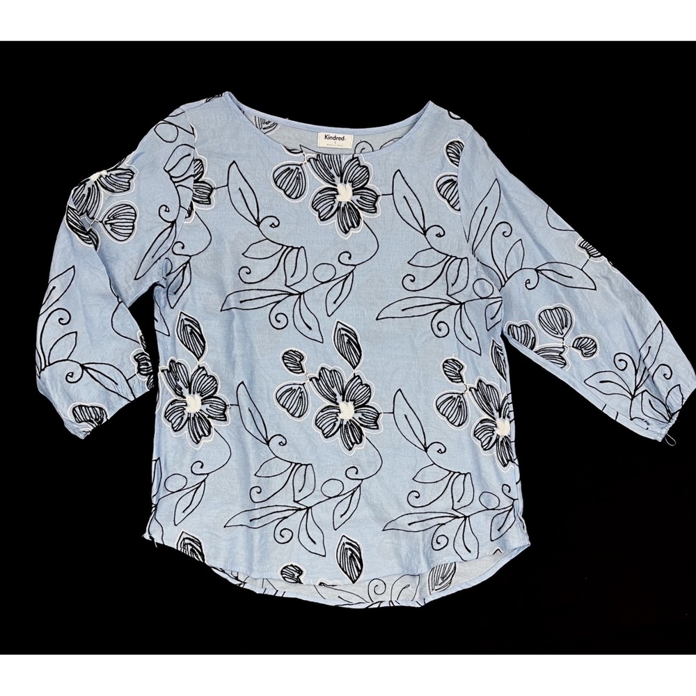 EUC Kindred Women's S Light Blue Floral Embroidered Boho 3/4 Sleeve Blouse Top